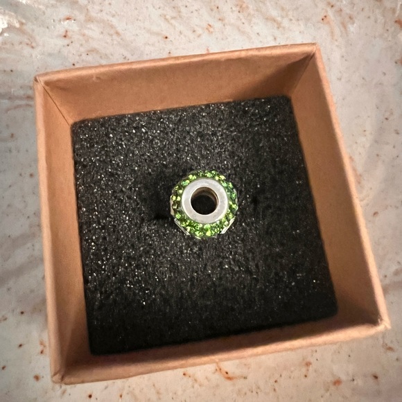 🍀 PANDORA CHARM 💚☘️ August birthstone peridot - Picture 3 of 5